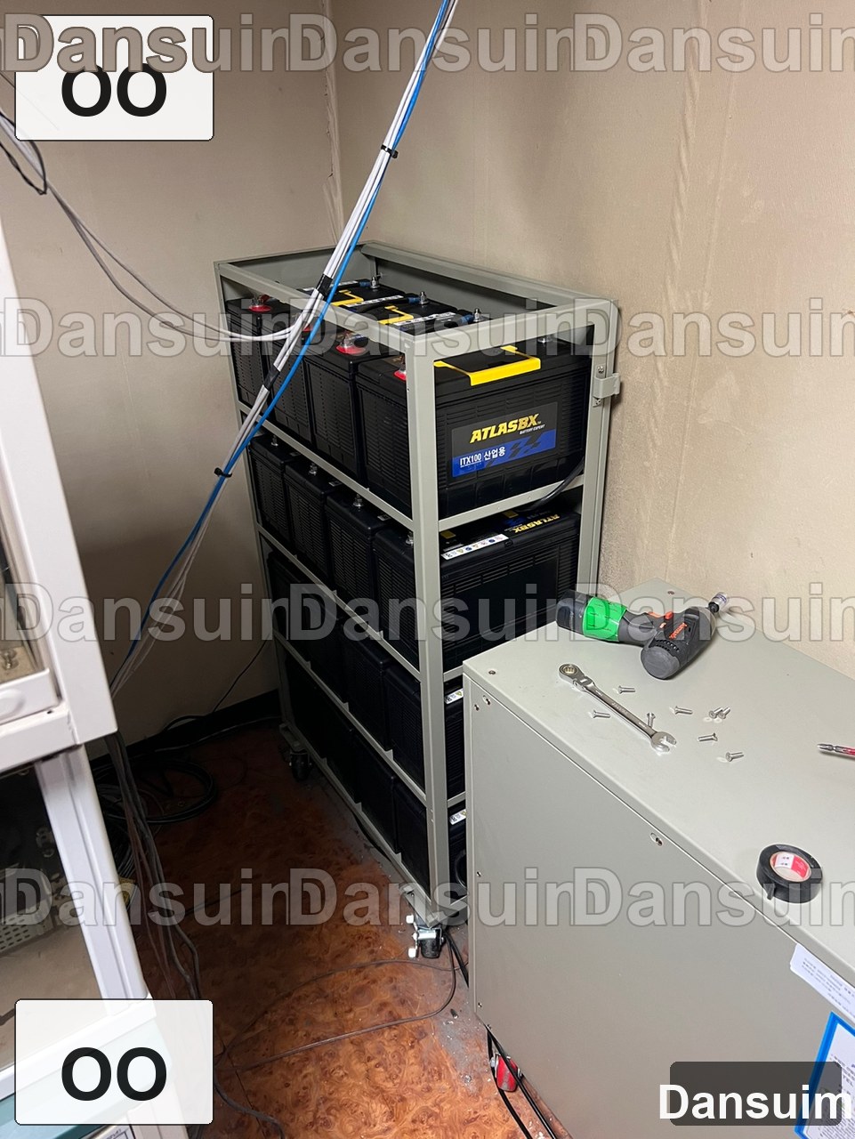 OO 현장 산업용 배터리 교체 사례 2 (ITX100_120EA,ITX250_20EA_교체) | UPS 배터리 설치